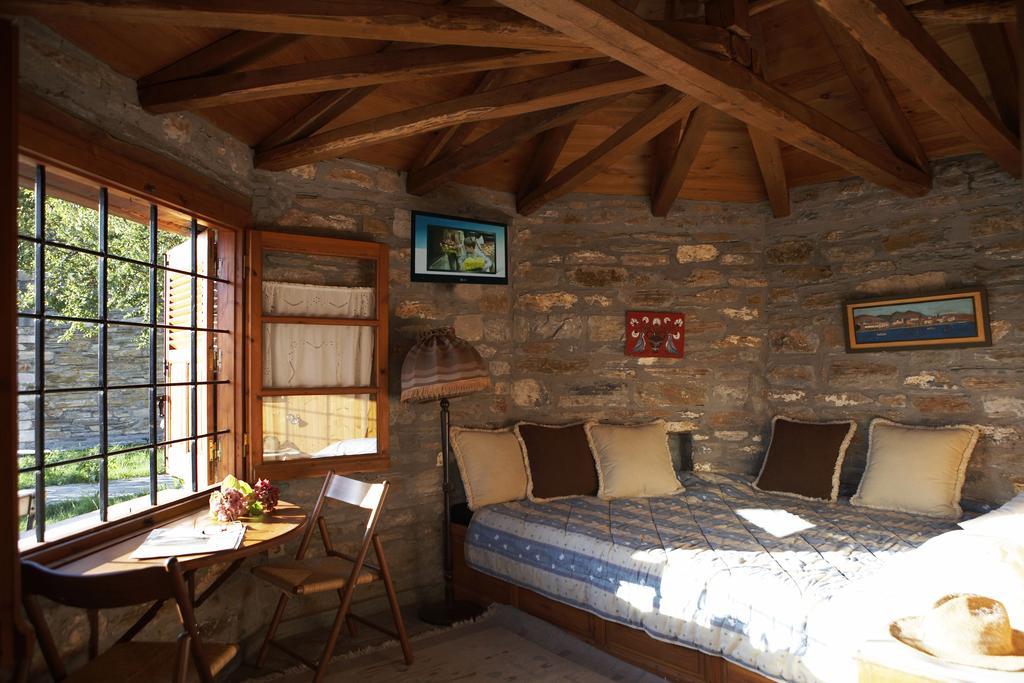 Archontiko Stathopoulou Hotel Agios Georgios Nilias Room photo